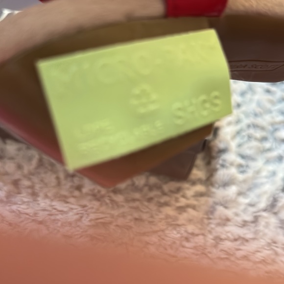 RED HEELS - Picture 5 of 7